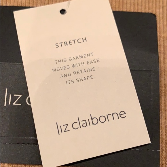 Liz Claiborne Woman Top - Picture 2 of 3
